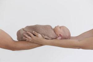 newborn estudio brazos